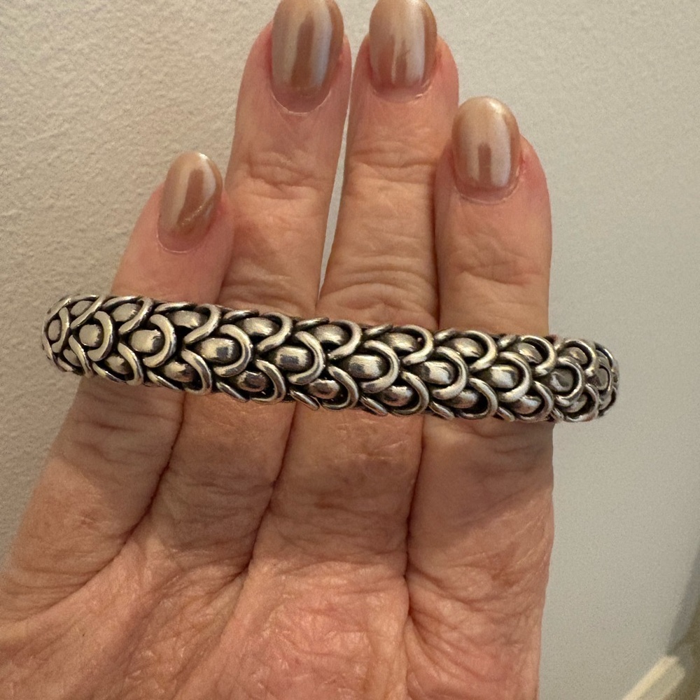 JOHN HARDY Intricate Silver and 18kt Gold Bracelet - Picture 10 of 15
